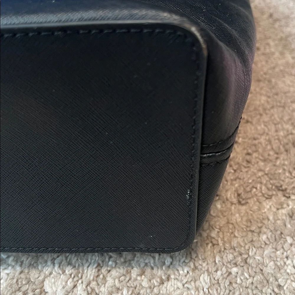 Michael Kors tote bag, black, pre-loved condition!